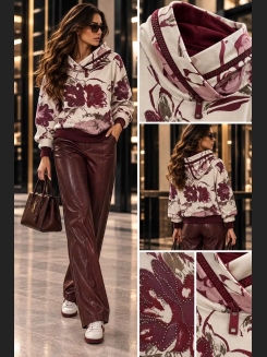 Bluza z kapturem w kolorze bordowym i śmietankowym z bordowymi ściągaczami